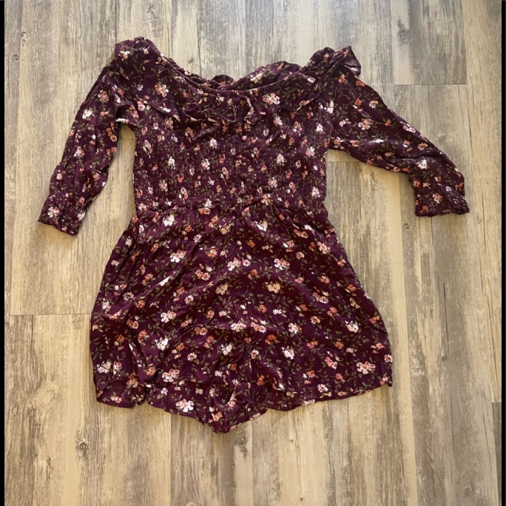 American Eagle Floral Romper (XL)